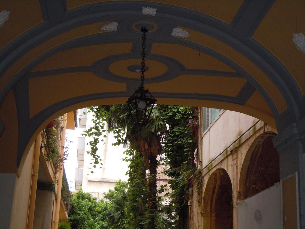B&B Galileo Galilei Казерта Екстер'єр фото